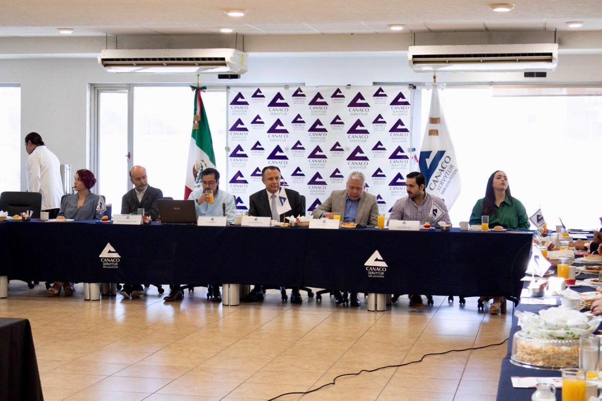 Damos la bienvenida a los nuevos consejeros de CANACO SERVYTUR SLP 🙌
¡Seguimos fortaleciendo el rumbo con compromiso y visión! 💼
#ConsejoCANACO #CANACOSLP #LiderazgoEmpresarial