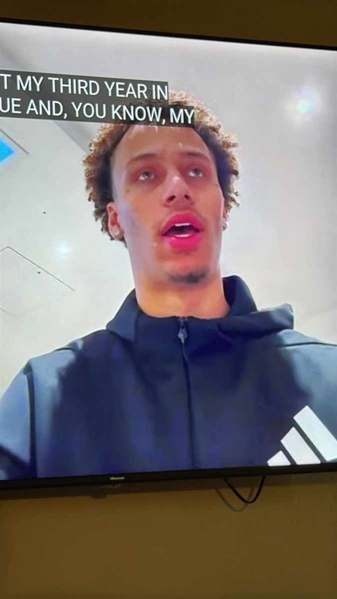 Is Dude wearing lipstick! @NBAonTNT