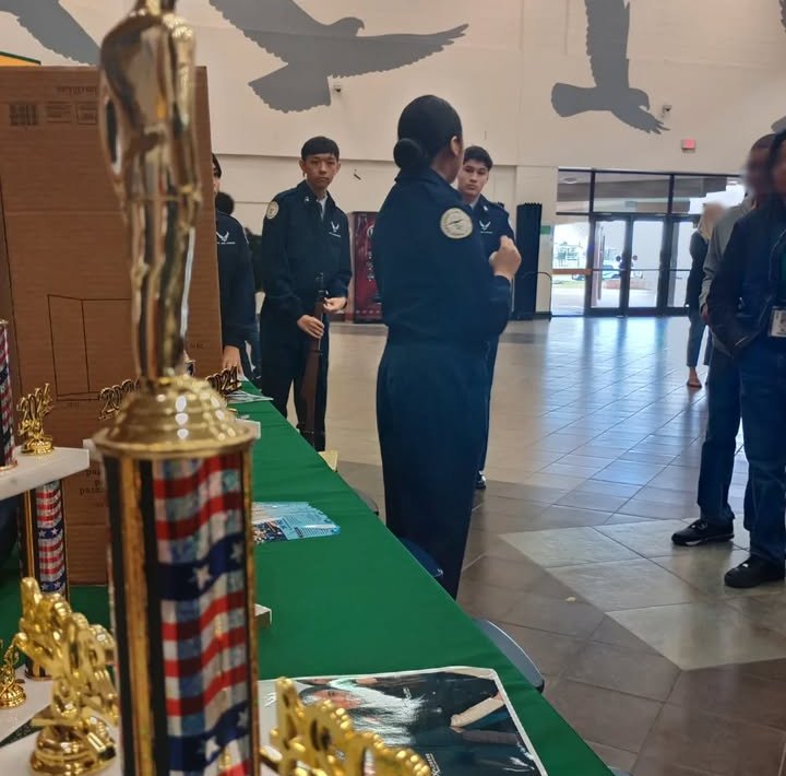 3 Days| Wunderlich and Klein Intermediate recruiting!
Today we cadets spoke to upcoming 9th graders about joining TX-953 and being apart of something bigger than themselves. During these past days we recruited 40 Wunderlich and 38 KI Total 78 new cadets