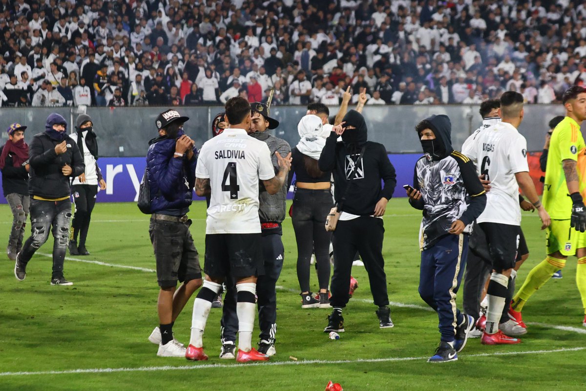 CONMEBOL sancionó a Colo Colo con una derrota por 3-0 frente a Fortaleza, debido a los incidentes ocurridos en el estadio Monumental de Chile el pasado 10 de abril.

Además, el club chileno deberá abonar una multa de USD 80.000 y disputar cinco partidos como local a puertas