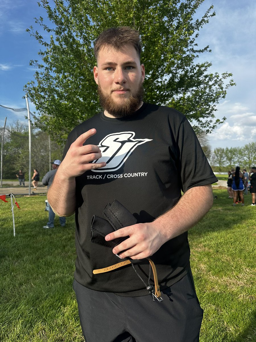 zewski5's tweet photo. A little late on getting this out. Richies first season of track with Spalding university has come to a close as the team traveled to Greenville university for the SLIAC Outdoor championships.
Richie has leaned so much, made improvements on technique, and tried some new things this season. 
An elbow injury kept him from competing in shot put and javelin. He was able to compete in hammer and discus, he got a PR in hammer with a 32.92m (108ft)
He placed 9th in hammer and 10th in discus.  Words can’t say enough of how proud I am of him In his first season.  Can’t wait to see him improve and be ready for year two!
@richiethrows05 
@SpaldingXC 
@BreckTFXC