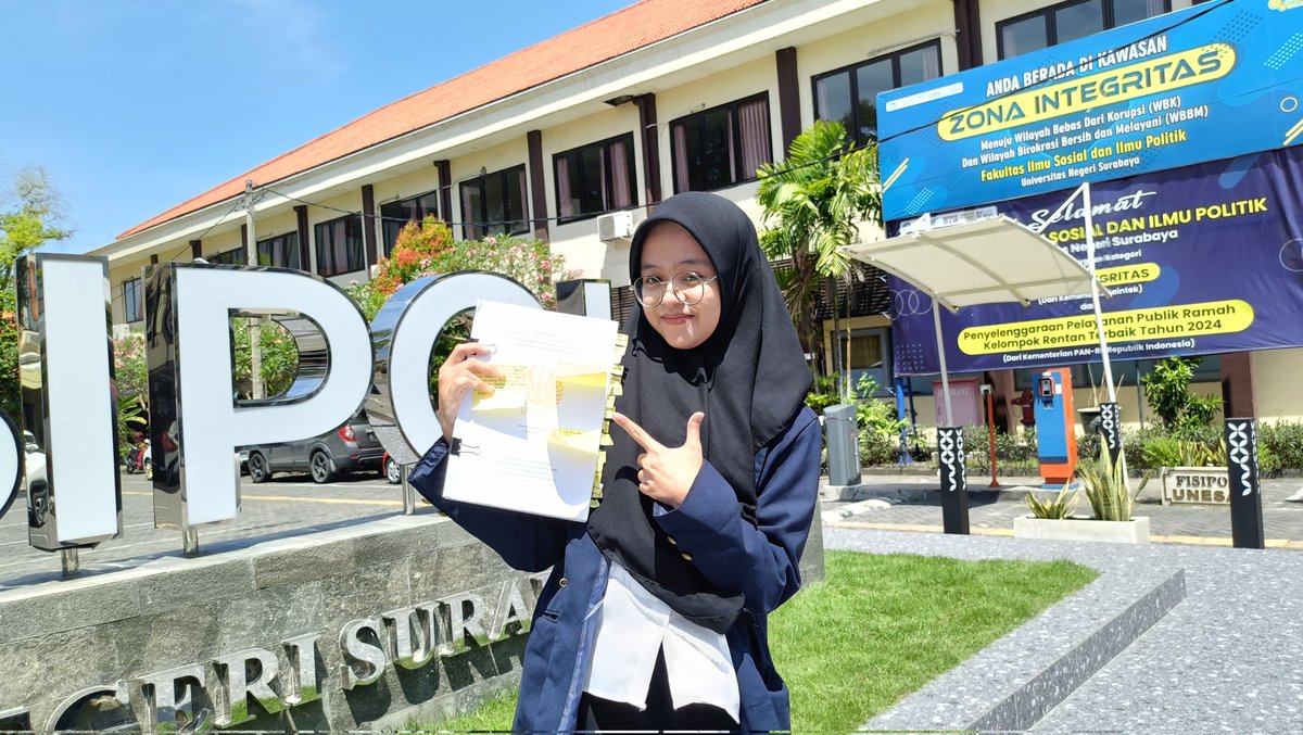 shiningdreamm's tweet photo. sempro 16 menit
seneng❌
takut ga dibaca semua proposalnya sama penguji, alias beliau kayak buru2 mau ada acara lain✅😭 https://t.co/AvtpACZPzl