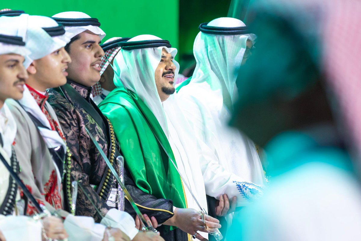 سمو نائب أمير منطقة #الرياض يرعى حفل تخريج الدفعة الأولى من طلاب مدارس مسك. 
riyadh.gov.sa/#/home/news-de…

#إمارة_الرياض