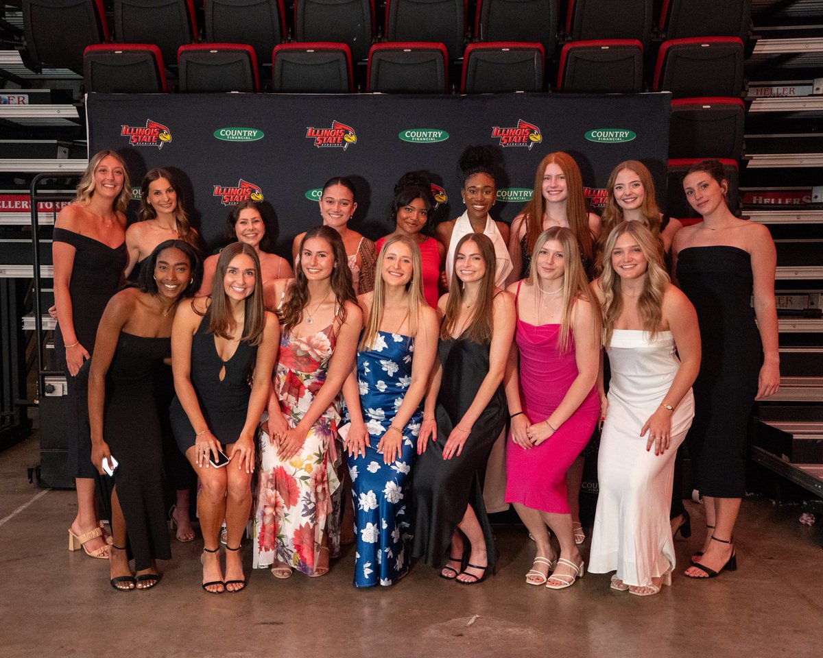 The squad cleans up nice🤩