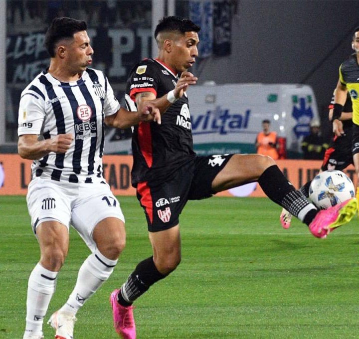 FÚTBOL: Cumplida la 15a fecha del Apertura, los clasificados a octavos y los que luchan por los últimos dos cupos
talentosports.com.ar/noticia/8189/f…