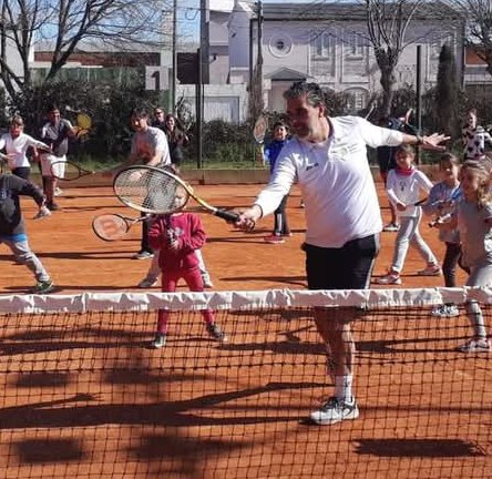 CURSOS DE TENIS: "Quiero darle a los profesores herramientas en lo técnico y lo personal" (Ale Murray, profesor y entrenador)
talentosports.com.ar/articulo/680/c…