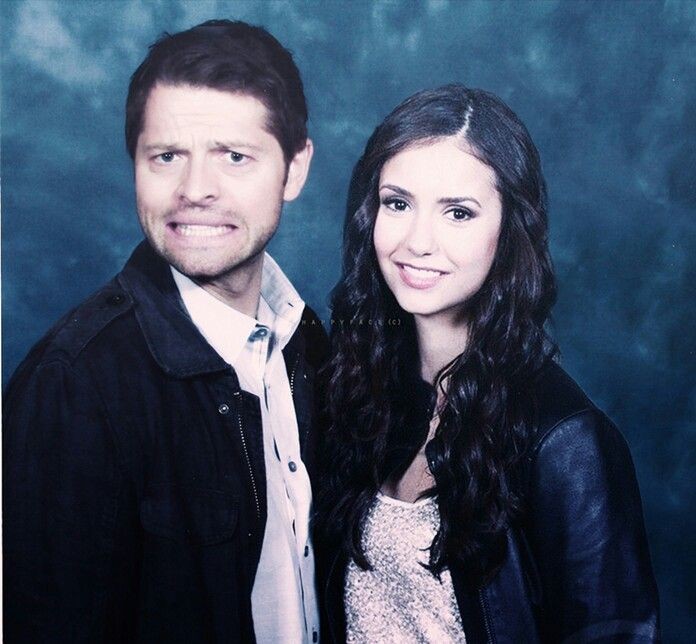 "Castiel faz pose"