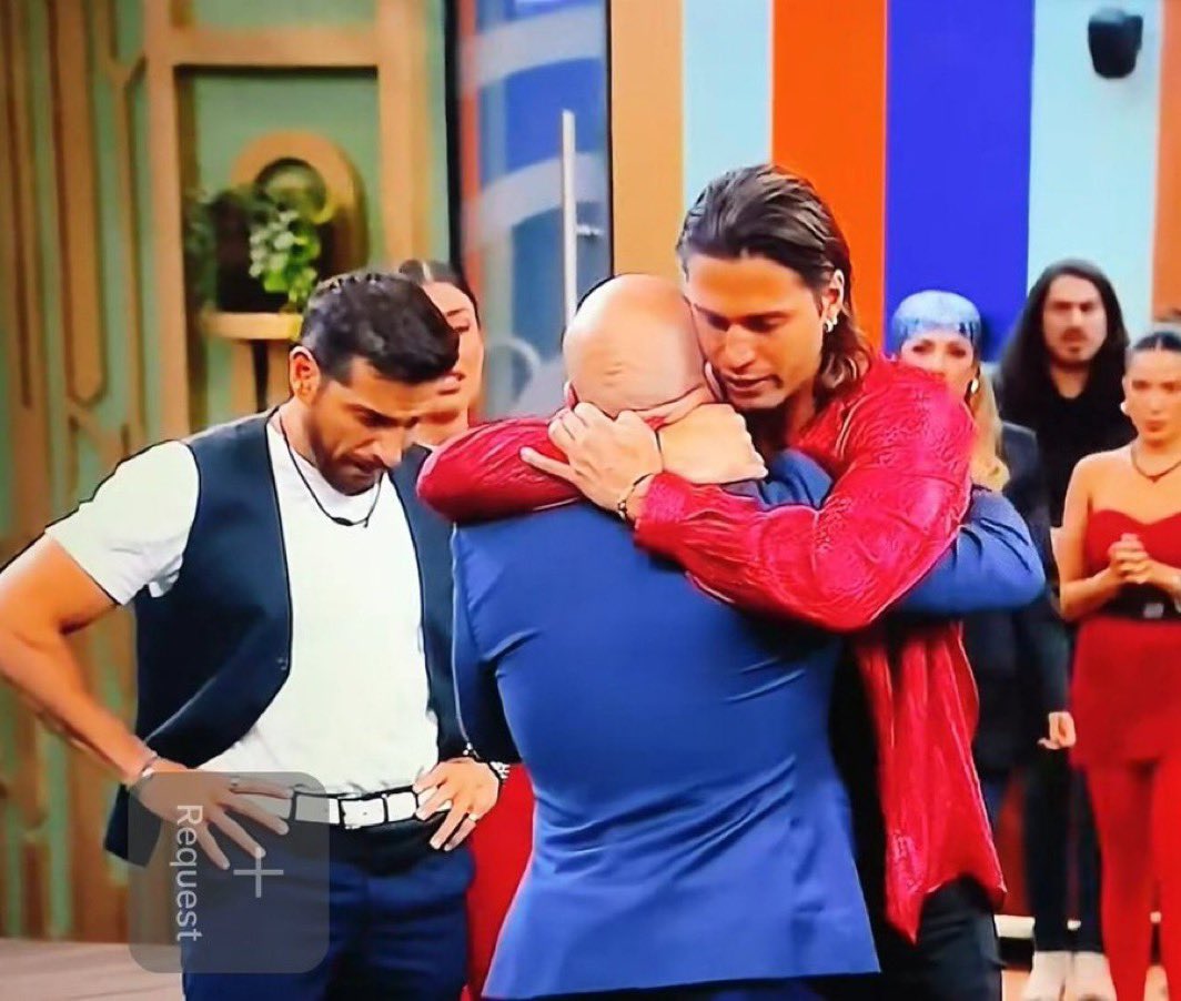 Con la salida del ganador de la casa lupillo dejó de ver galas, y solo estaré votando por fuego y en su momento por luca él debe ganar esta casa y con el apoyo de TEAM lupillo lo logrará #LCDLFAllStars #NosVamosConLupillo