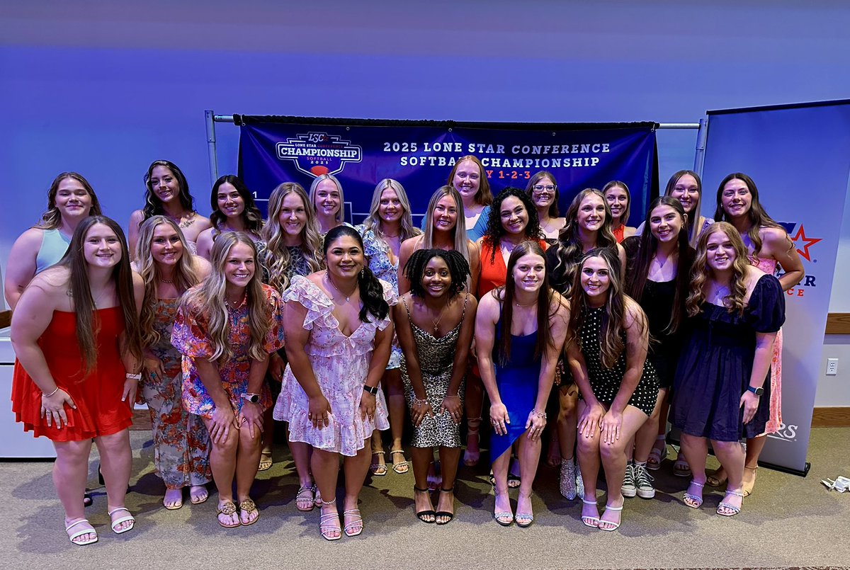 cuaggiessb's tweet photo. LSC Banquet Time! #BackTheAxe https://t.co/boWPyr7qlM