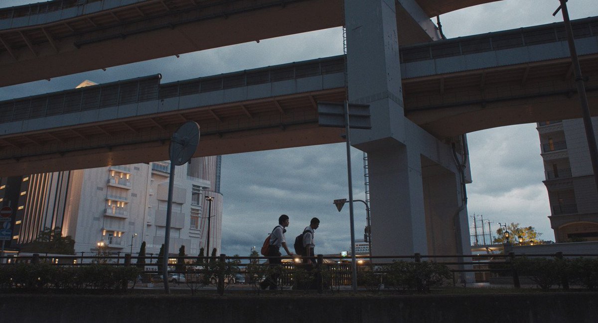 씨네큐브 상영시간표 (5월 2일 금요일) 1관 우리가 빛이라 상상하는 모든 것 9:40 / 18:20 해피엔드 11:50 / 16:15 진짜로 일어날지도 몰라 기적 13:55(*고레에...