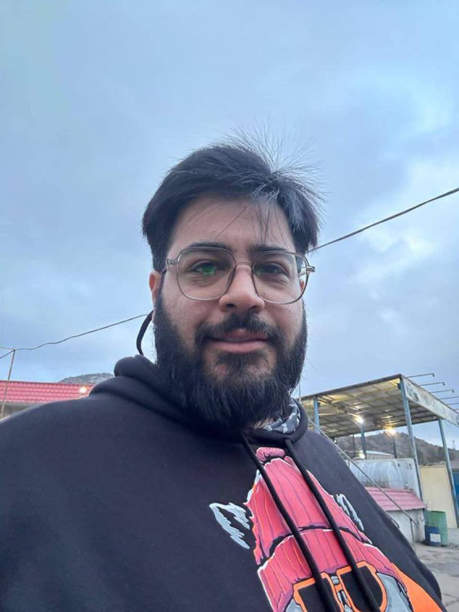 jackshallow1's tweet photo. #MohsenLangarneshin was executed this morning in Ghezelhesar prison, #Iran.
The 34-y/o political prisoner had been unjustly sentenced to death by the Islamic Republic’s judiciary on the charge of espionage in a fabricated case based on torture-tainted confessions. #محسن_لنگرنشین https://t.co/wjuDiYxtCi