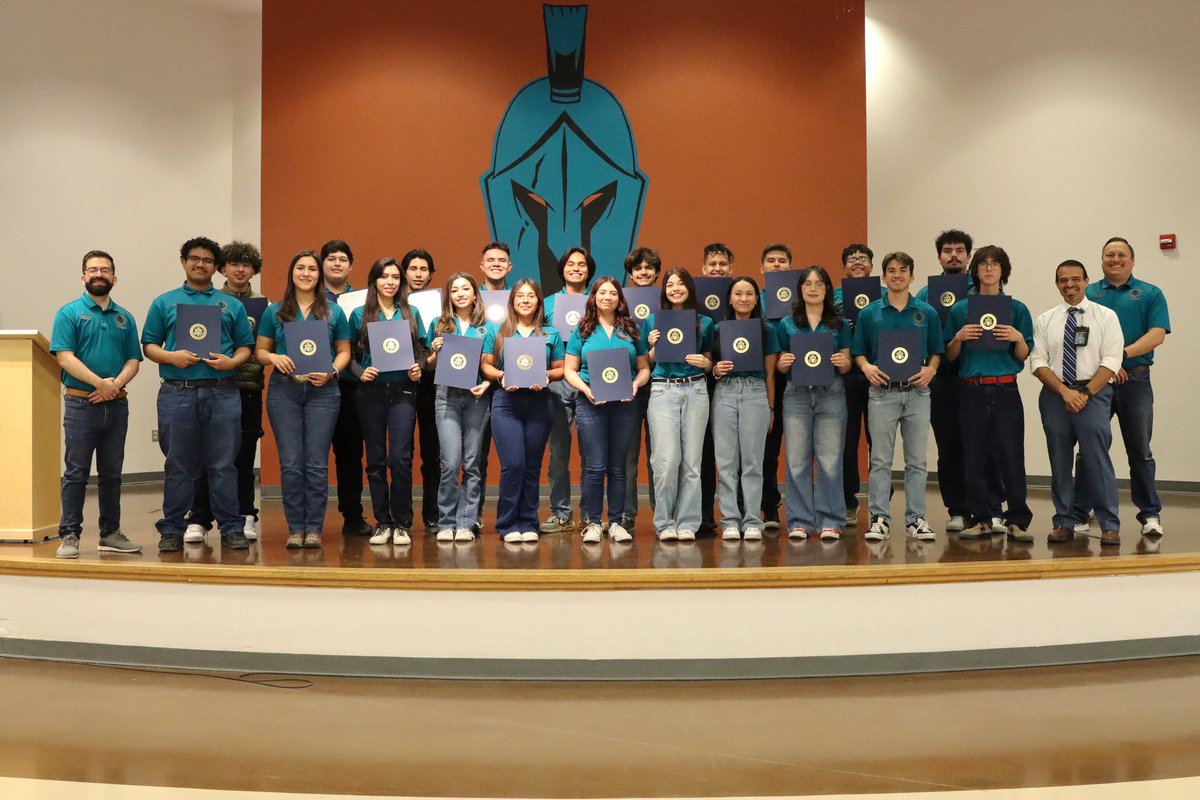 Chrissilva15_PHHS (@chris_phhs) on Twitter photo Congresswoman Veronica Escobar sends congressional letter of recognition to Los Guerreros for all their achievements this year. Los Guerreros received first division trophy at the UIL state competition.<a href="/PHills_HS/">Pebble Hills High School</a> <a href="/APRIL_PHHS/">April Marie Ortega-Valdez</a> <a href="/CoachRWarner/">Ryan Warner</a> Congresswoman Veronica Escobar sends congressional letter of recognition to Los Guerreros for all their achievements this year. Los Guerreros received first division trophy at the UIL state competition.<a href="/PHills_HS/">Pebble Hills High School</a> <a href="/APRIL_PHHS/">April Marie Ortega-Valdez</a> <a href="/CoachRWarner/">Ryan Warner</a>
