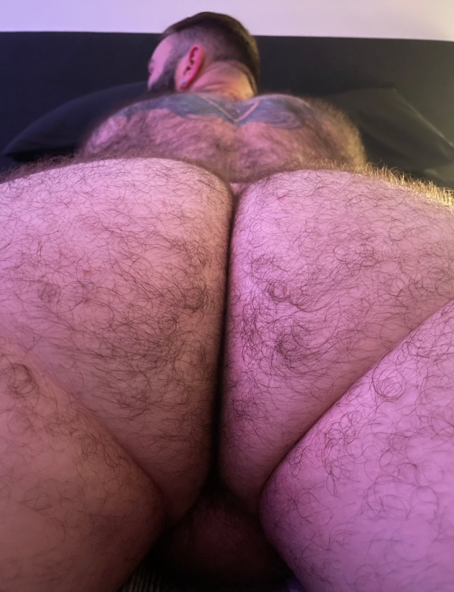 You walk in my bedroom and I've got my hairy ass waiting for you just like this. 

What's your next move? 😏