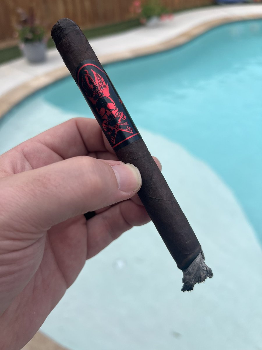 Tex_Cigar's tweet photo. Smoking a Black Label Trading Co. Bishop's Blend https://t.co/LLHELBRn4M