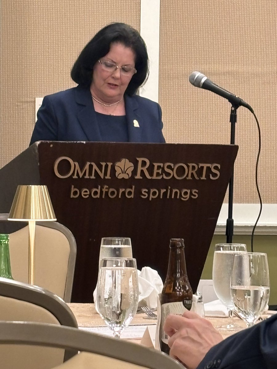 Dr. Sue Mariani (@dukessupint) on Twitter photo Congratulations to <a href="/BilleRondinelli/">Bille Rondinelli</a> for being awarded the Voice of Advocacy award! No one deserves this more! Congratulations to <a href="/BilleRondinelli/">Bille Rondinelli</a> for being awarded the Voice of Advocacy award! No one deserves this more!