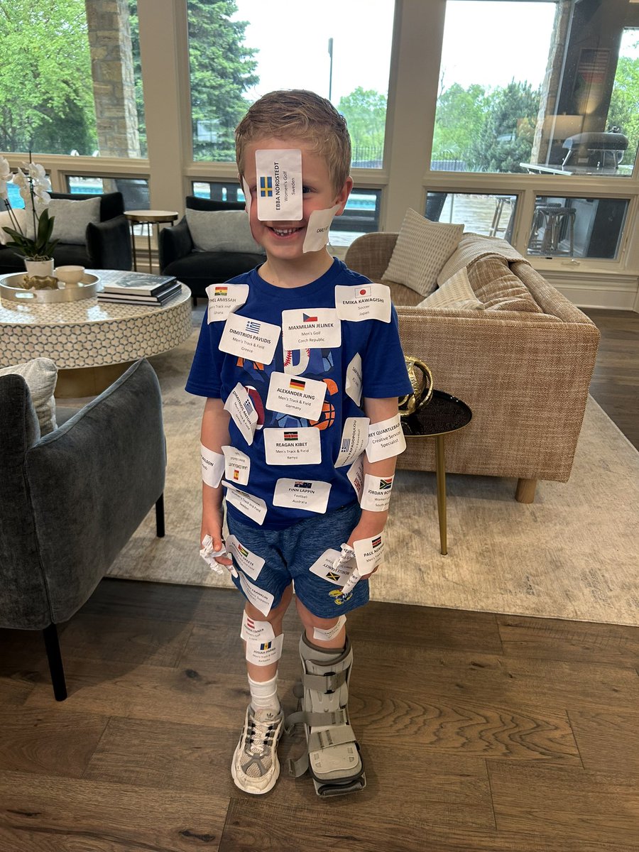 One of the best nights of the yr when we host our AMAZING international student-athletes. So proud of their resilience &amp; for repping the 🔴 🔵 and their home countries in such a spectacular fashion.

And a tradition unlike any other… little man donning their name tags 🙃.