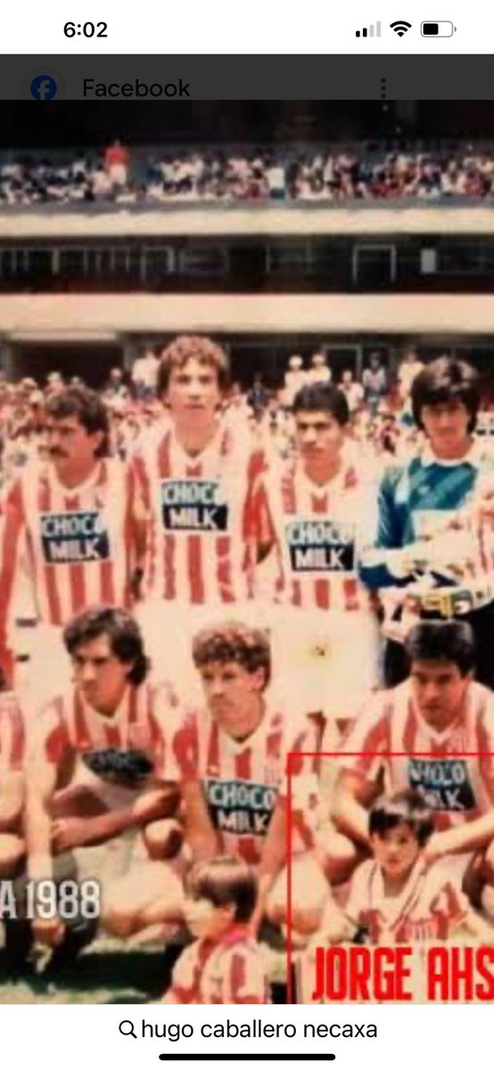 DURITORD's tweet photo. @ClubNecaxa Hugo Caballero, central paraguayo que jugó en los 80, aquí entre el Flaco Esquivel y Enrique Baca https://t.co/aq9LOJJxst