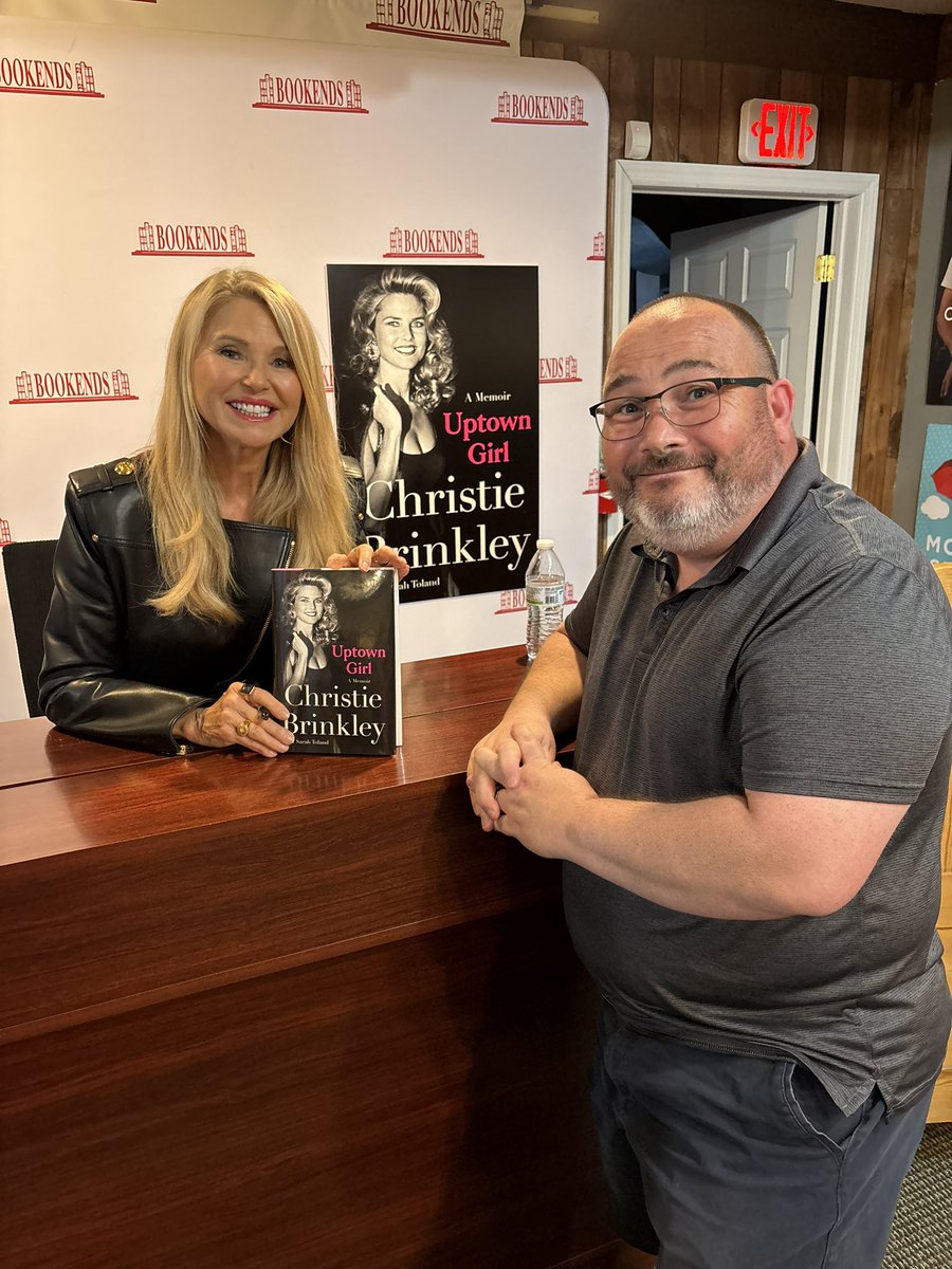 VJsForRockHall's tweet image. Very cool meet for a 50 year Billy Joel fan like me.