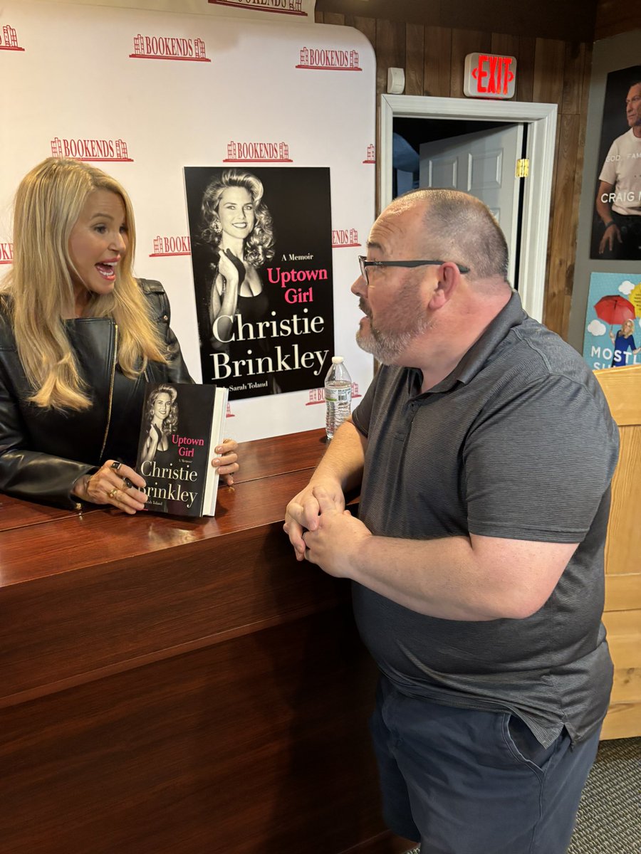 VJsForRockHall's tweet image. Very cool meet for a 50 year Billy Joel fan like me.