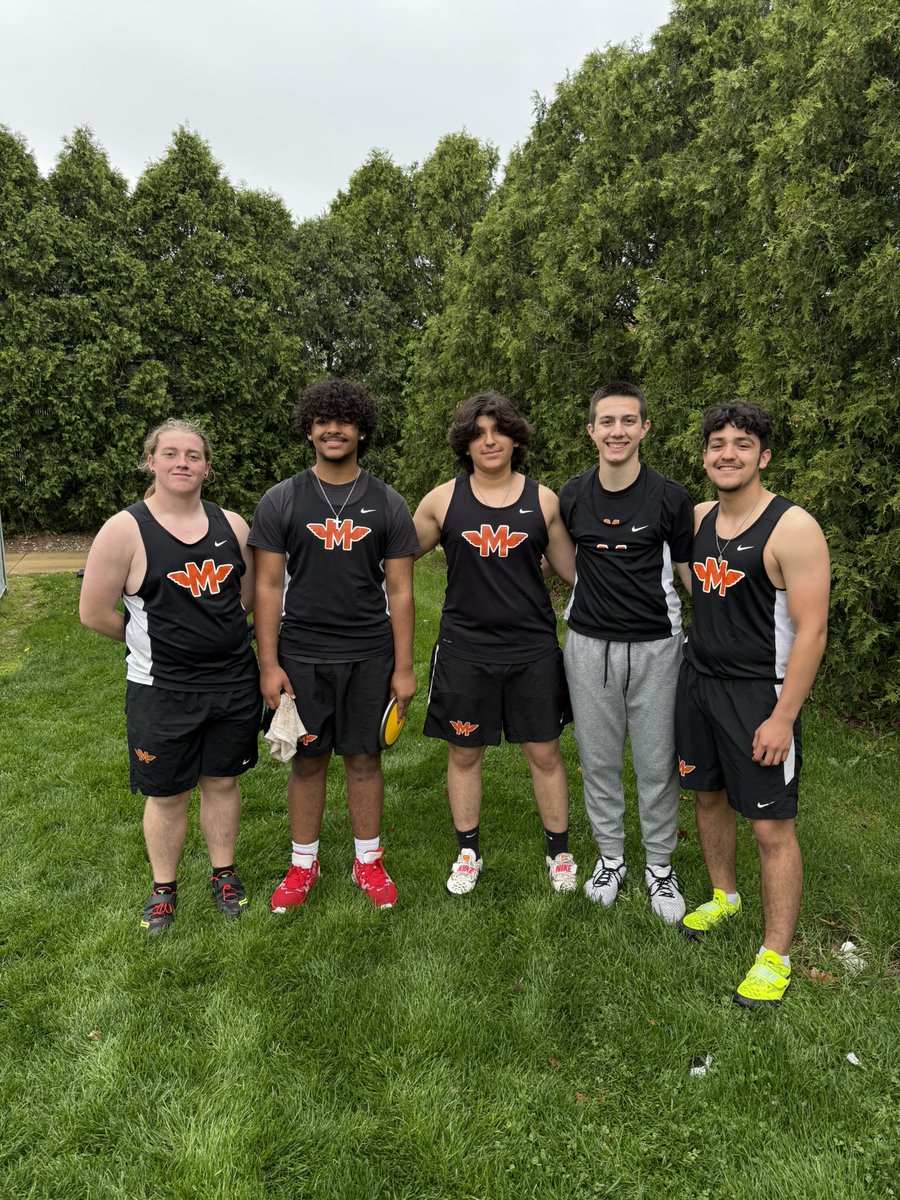 PR performances from this fresh/soph group!  Bringing in 17 points for the team!#smithstrong