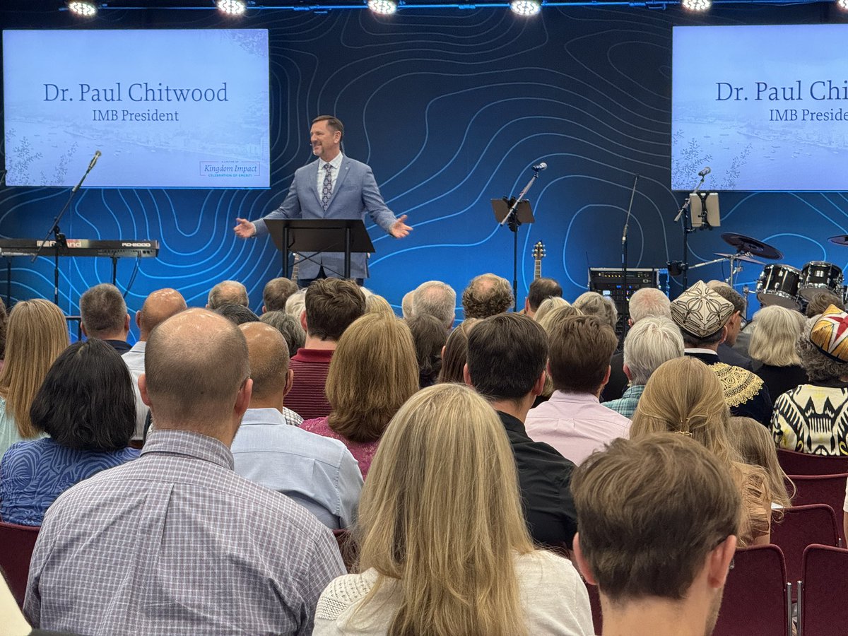 DrPaulChitwood's tweet image. Just honored 65 retiring missionaries who represent 1,818 years of overseas service. Southern Baptists get to celebrate this kind of legacy because we are committed to working together to fully fund thousands of missionaries to the nations.
