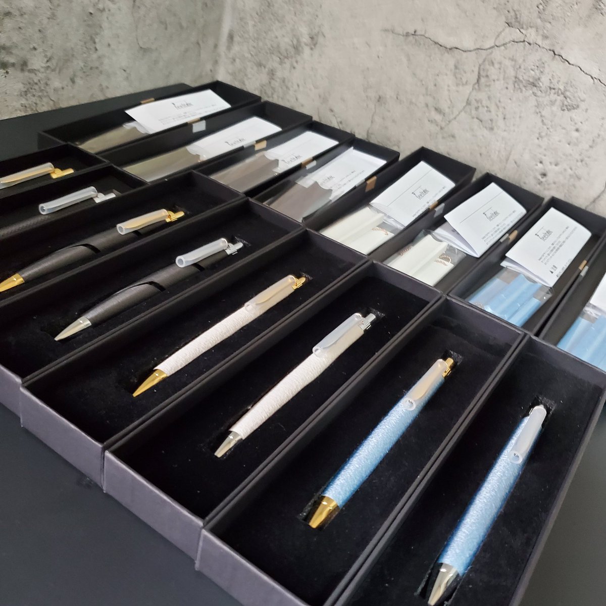 シャーペンまとめ売り！ 筆箱付き！ これでやる気アップ⤴️ Amazon.co.jp: ペンケース大容量大容量ペンシルポーチボックス