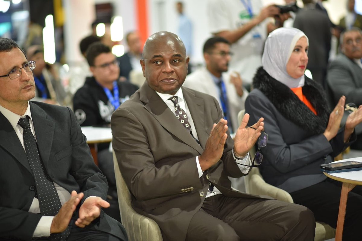 MoghaluKingsley's tweet photo. In my keynote address at the Future of Digital Countries (FDC) Summit #FDC2025 in the  Egyptian capital of Cairo, I said Africa has a historical heritage of technology ahead of most other civilizations. We must reclaim it. We should be producers, not just consumers of technology. https://t.co/Yx8GzrW7Uu