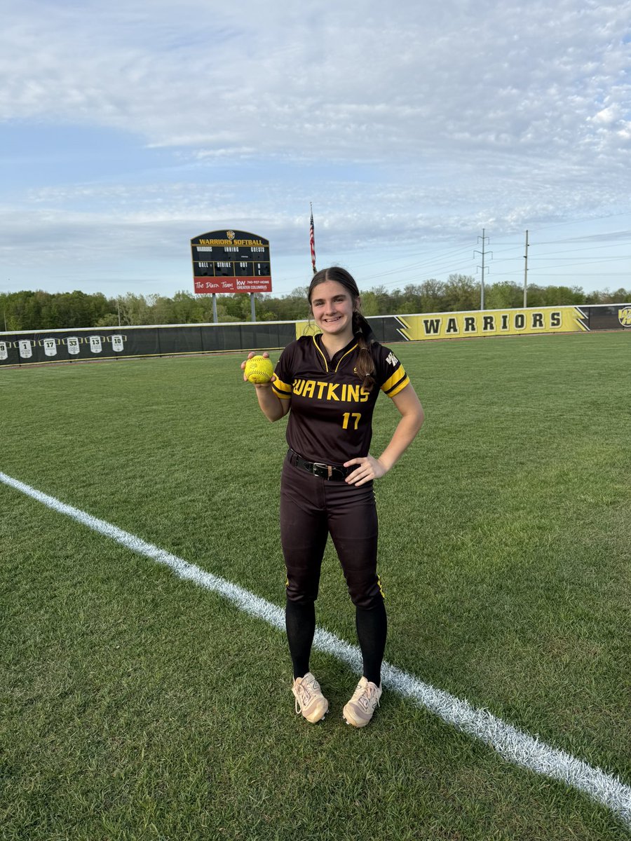 I’ve watched some of these girls play softball  for more than a decade. They have been a part of a ton of big moments in Watkins softball history. Cool to see them all on field at same time for <a href="/SoftballWatkins/">Watkins Softball</a> including <a href="/Maleya_Thompson/">Maleya Thompson</a> for an inning. Gracie G w/ a 💣