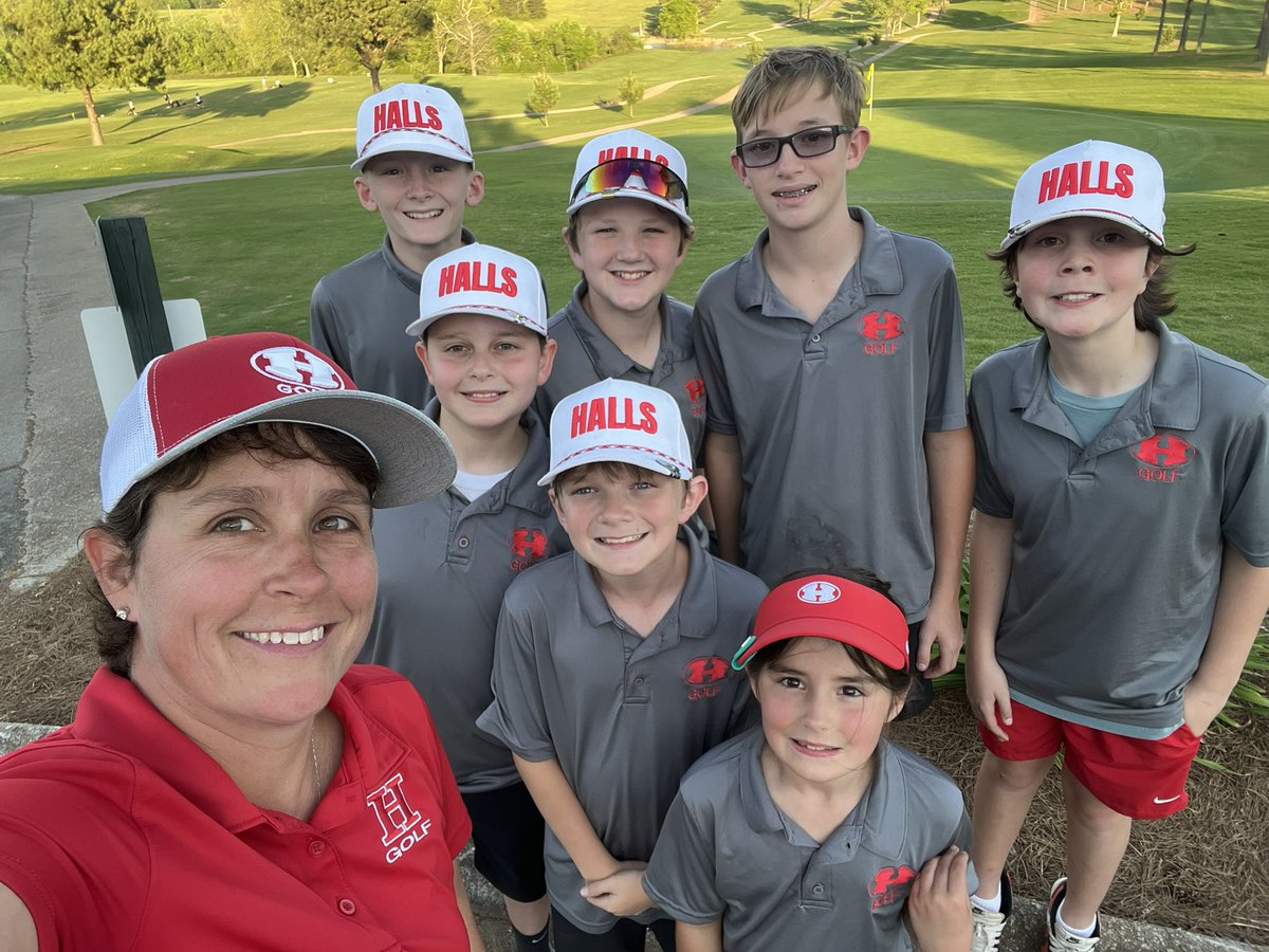 HMS golf season is coming to an end. Proud of this team and the growth they’ve had this entire season! TMSGA boys 2nd at Districts. Girls 4th. Cole Arnold 3rd place in JV event, Alex Dale 2nd place in the JR 12u and Ellie McGaha was low medalist JR girl @halls_msgolf @halls_golf