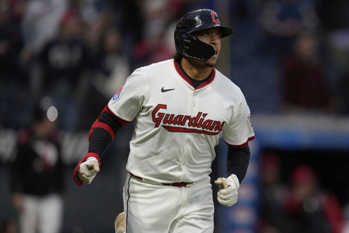 twithersCLE's tweet image. Bo Naylor hits 3-run homer, closer Emmanuel Clase gets save in Guardians' 4-2 win over Twins apnews.com/article/twins-…