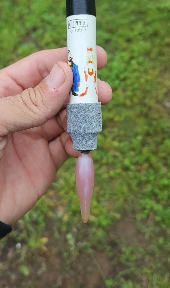 GreenShireGlass's tweet image. Here's a recent project I've been working on this is the first batch of clipper jawns from the man @PackerJawn I made up a couple leafs and spikes lmk which style you like more 
NFS

#Oklahoma #glassblowing #flameworking #glass #glassart #glassporn #glasslove #poker #jawn #leaf