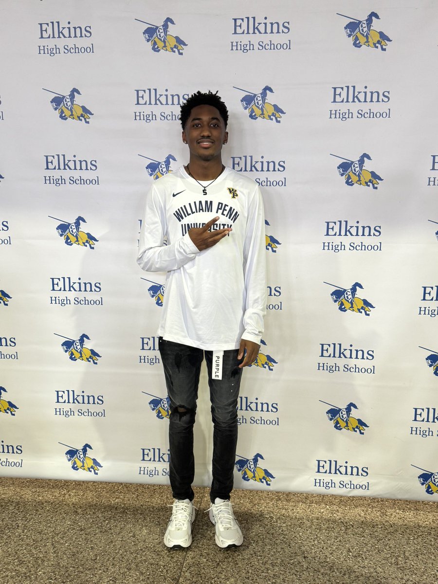 Congratulations to Frederick Sampson for signing with William Penn today! 🏀#SwordsUp⚔️