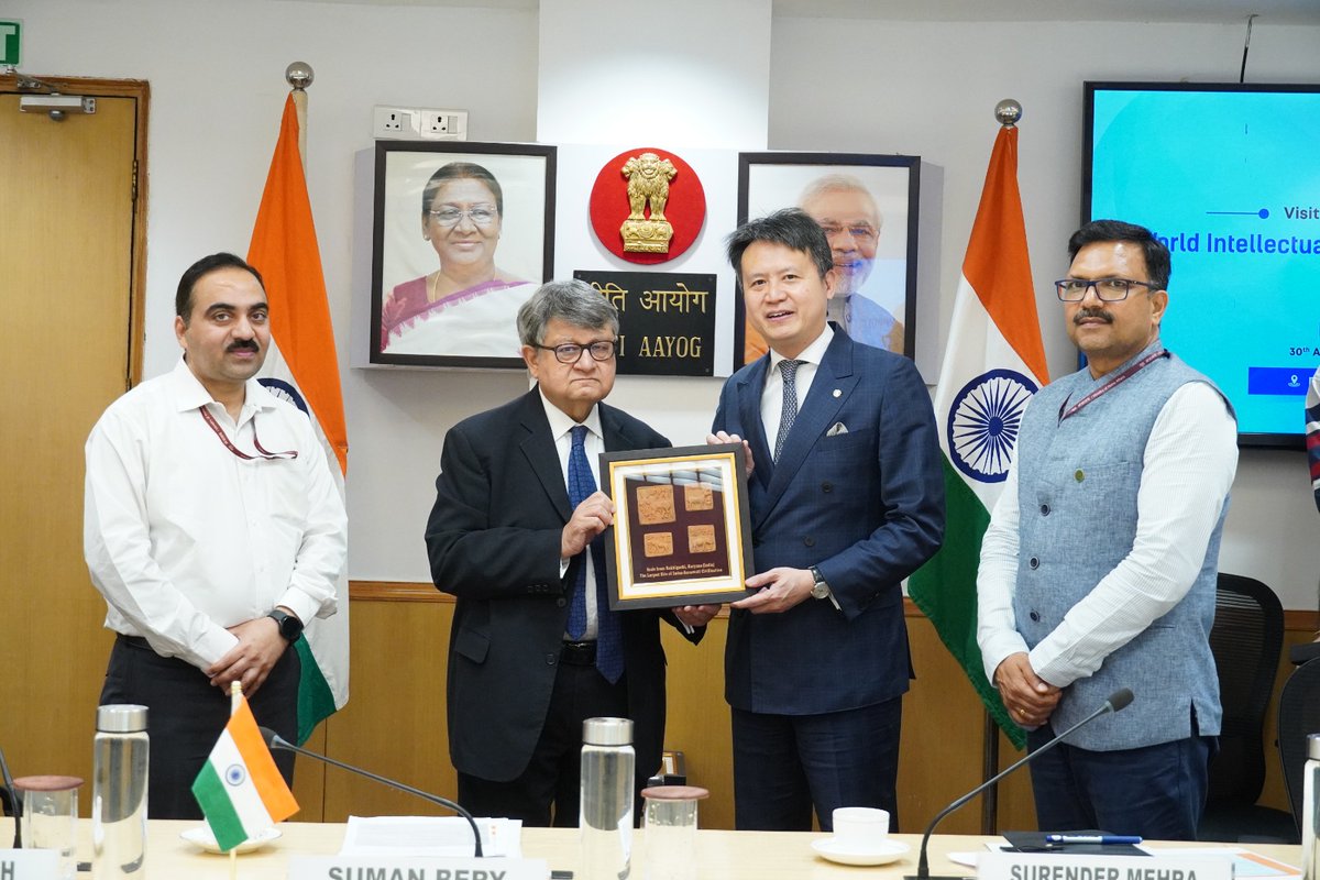 Director General, WIPO Mr.Daren Tang and Shri Suman Berry, Vice-Chairperson, NITI Aayog meet on account of 50th Anniversary of India joining WIPO as member state. Both the leaders had an enriching discussion about expanding WIPO and NITI Aayog’s collaboration in an impactful way.