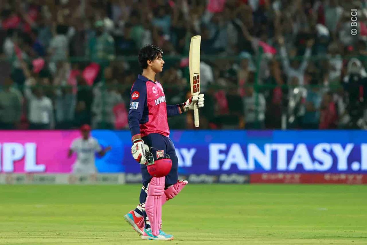 RoyalsFansArmy's tweet photo. Predict 𝗩𝗮𝗶𝗯𝗵𝗮𝘃 𝗦𝘂𝗿𝘆𝗮𝘃𝗮𝗻𝘀𝗵𝗶 's score vs Mi in Today's match and a lucky winner will get ₹100 from my side. RT this tweet &amp; 

MUST FOLLOW: @RoyalsFansArmy

#RRvsMI https://t.co/X3ekyMD3bo