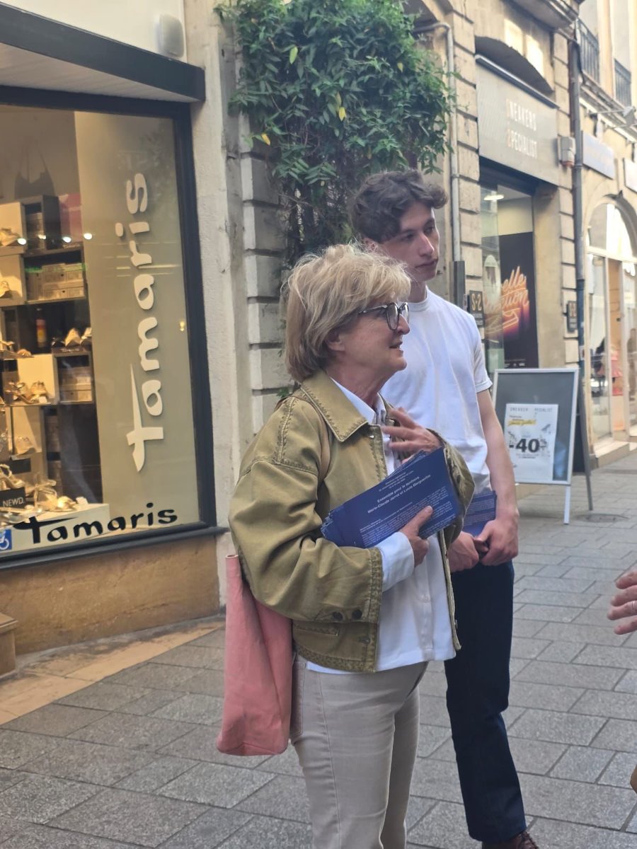 À votre rencontre dans les rues de Chalon-sur-Saône hier après-midi ! Un accueil très chaleureux et des conversations intéressantes sur l’avenir de votre circonscription.🤝