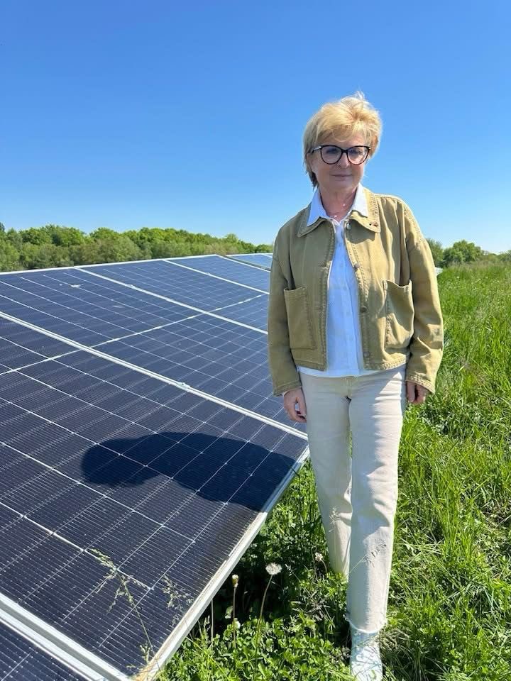 J’étais également présente à Montchanin pour l’inauguration du parc solaire de la société Luxel, financé sous forme coopérative. Un bel exemple d’écologie pragmatique, citoyenne et connectée aux territoires.🔌