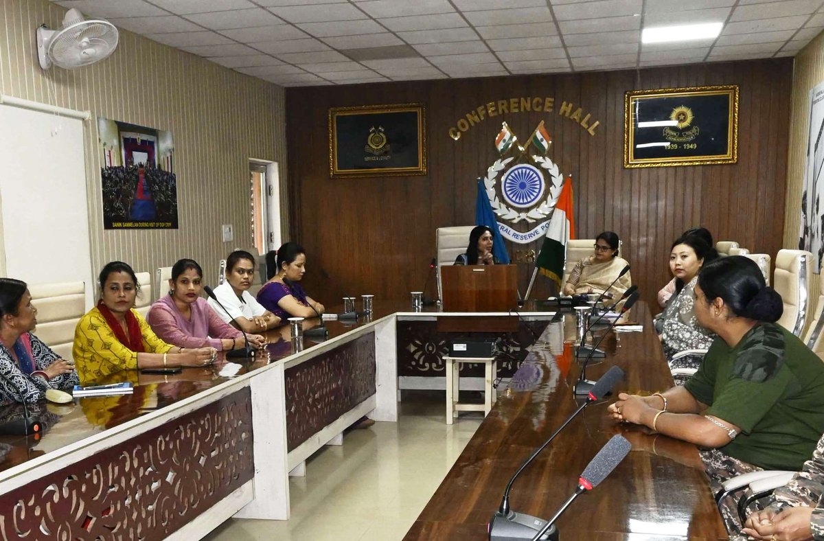 RCWASilchar's tweet photo. RCWA, CRPF SILCHAR ORGANISED “HEATH DAY FOCUS ON WOMEN’S HEALTH” AT GC, CRPF SILCHAR. DR. NEELAM BUNDEL, CMO CH SILCHAR DELIVERED A LECTURE ABOUT WOMEN’S HEALTH AWARENESS. ON THIS OCCASION SMT. JAGJEET KAUR, PRESIDENT RCWA AND MEMBERS OF RCWA, GC CRPF SILCHAR WERE PRESENT. https://t.co/BSP8ZZgdYK