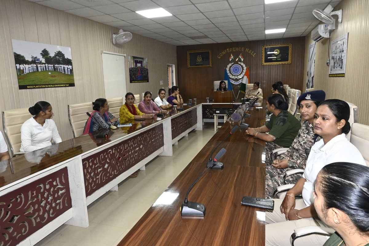 RCWASilchar's tweet photo. RCWA, CRPF SILCHAR ORGANISED “HEATH DAY FOCUS ON WOMEN’S HEALTH” AT GC, CRPF SILCHAR. DR. NEELAM BUNDEL, CMO CH SILCHAR DELIVERED A LECTURE ABOUT WOMEN’S HEALTH AWARENESS. ON THIS OCCASION SMT. JAGJEET KAUR, PRESIDENT RCWA AND MEMBERS OF RCWA, GC CRPF SILCHAR WERE PRESENT. https://t.co/BSP8ZZgdYK