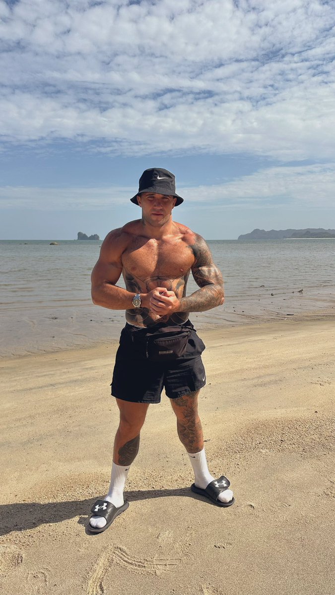 PanteraGodStyle tweet media