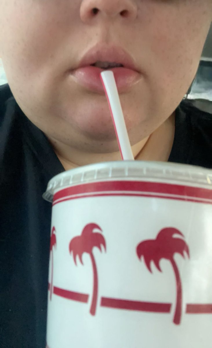 SendtoJazmine's tweet photo. I got hungry emptying those wallets
Enjoying a late night snack 🍔🍟
Now, Who’s my next financial victim? 
🤔 🤭

Findom | Finsub | Whalesub | HumanATM | paypig | latina | BBW | walletdrain | cashcow | Slavetraining | humanwallet | findomdrain | luxurydomme | softdomme | luxuryfindom | LAfindom | LAdomme