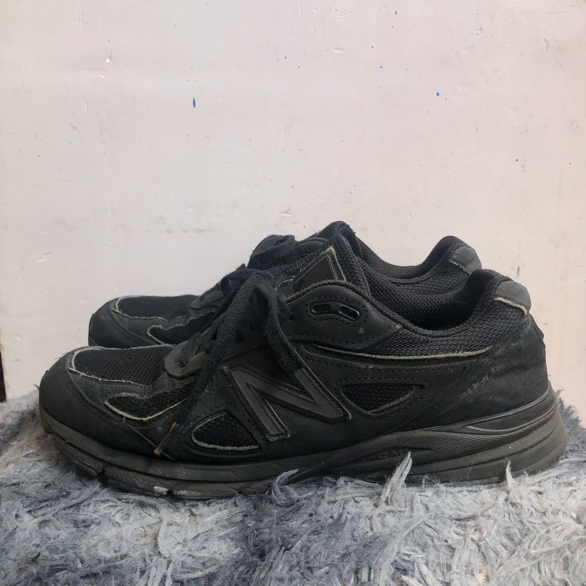 fhastromat's tweet photo. WTS New Balance 990 v4
Made in USA
Colour All Black
Size 43 (27.5cm) 
Kondisi aman 80%
Harga 750 nego boleh
Silahkan tanya-tanya 🍻
https://t.co/9CnvcsbN9j https://t.co/p7TONlCPhC