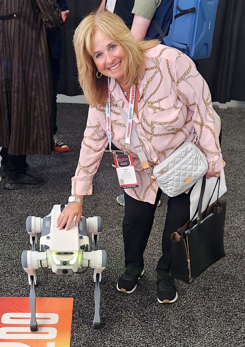 MDB had a great day at the 2025 Robotics Summit &amp; Expo and even pet a robot dog... #Vantedge, #GTR, #balsealengineering, #MDB, #medicaldesignbriefs