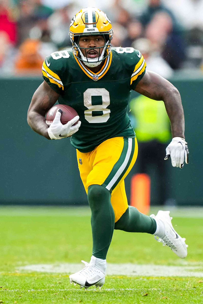 HEARTBREAKING: #NFL star running back Josh Jacobs did not sleep in a bed his first few months at Alabama, because he couldn’t get comfortable, as a kid he mostly slept in a car and he was homeless.

💔💔💔

Jacobs thought it was strange to sleep in a bed. Awful.

(Via <a href="/thepivot/">Pivot Podcast</a>)