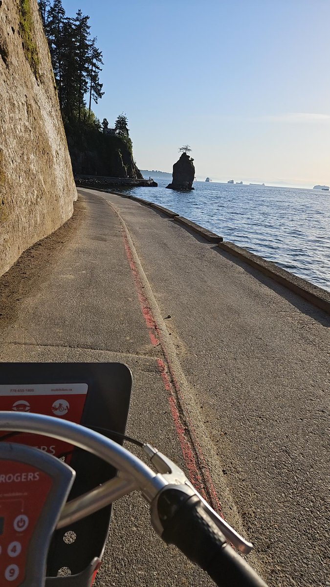 westbeachmusic found #cubiecoin in a White vault at this location! Join me playing #cubieverse, It's awesome!   #17338039