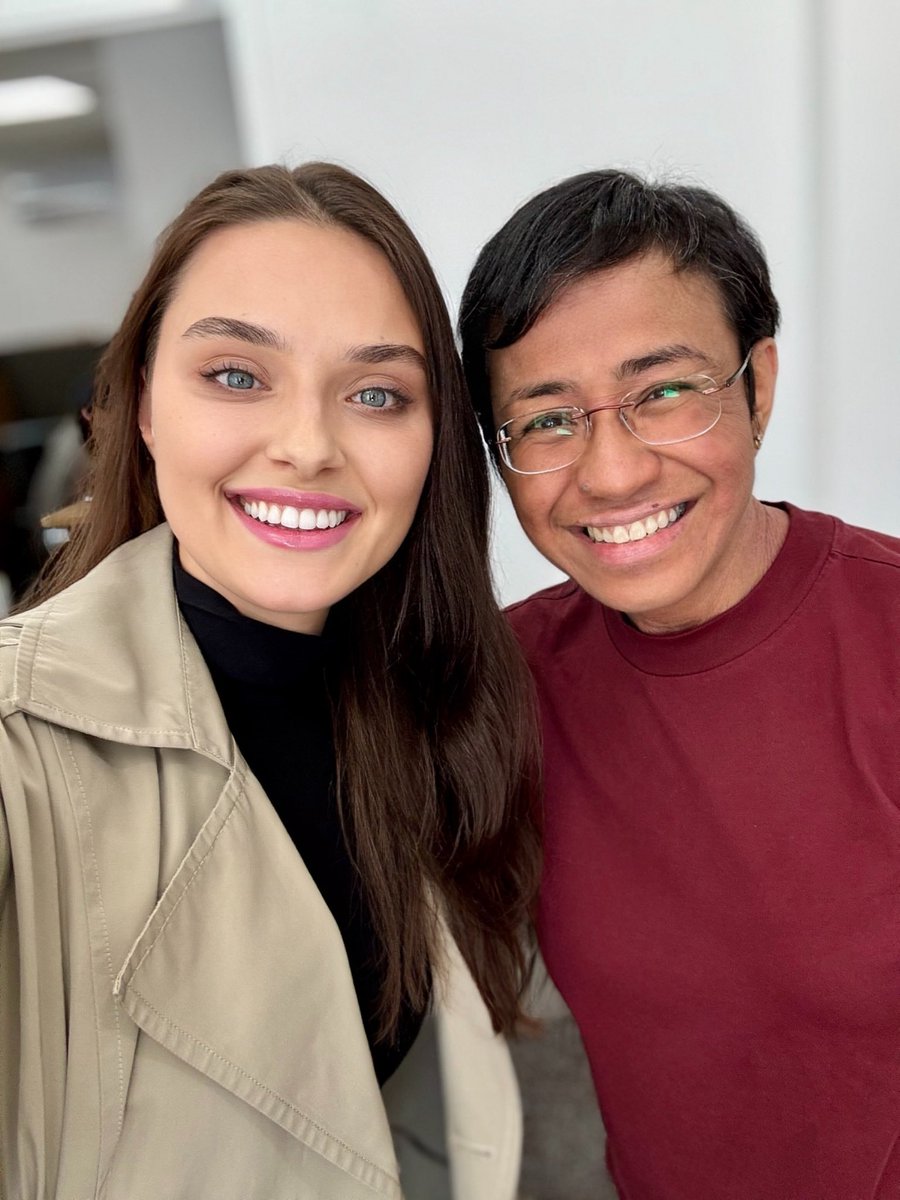 VDidusenko's tweet photo. Grateful beyond words to have had the chance to learn from @maria_ressa — a living legend in journalism, Nobel Peace Prize laureate, and fearless defender of truth — as part of my Technology, Media &amp; Communications specialization at @ColumbiaSIPA 🩵
@Columbia https://t.co/mFZHOUxzZo