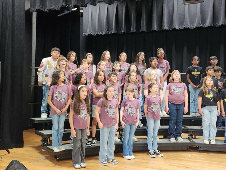 The 4th Grade Combo Choir Concert with Press, Webb, Frazier, and Vega was a huge success! Great work, 4th Grade!