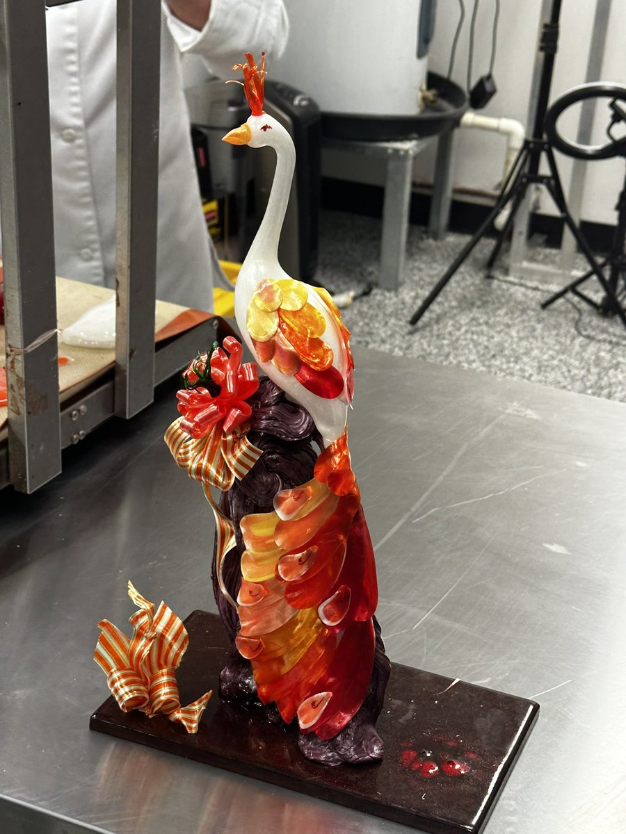 OnecentFord's tweet image. Sweet industry field trip to Elizabeth Moore’s Chocolate Shop today with the Culinary Arts students from Clay-Chalkville High School. Amazing demonstration of the sugar blowing technique to create a sculpture. @JEFCOCareerTech @JEFCOED @Clay_ChalkHS @ClayChalkHSPrin