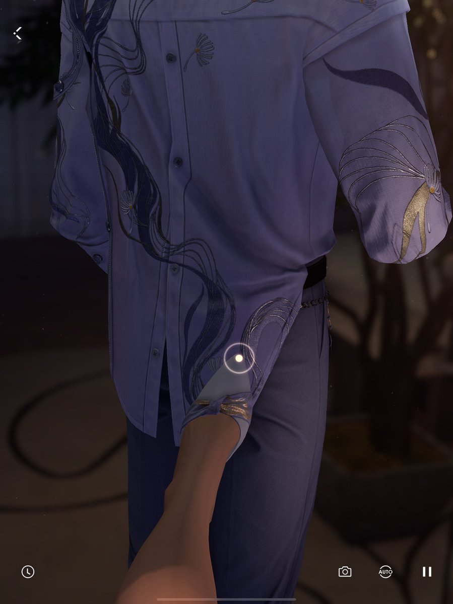 ririi_LnDS's tweet photo. i think mc has a thing for xavier’s butt 🤣 https://t.co/9W4M0y27D4