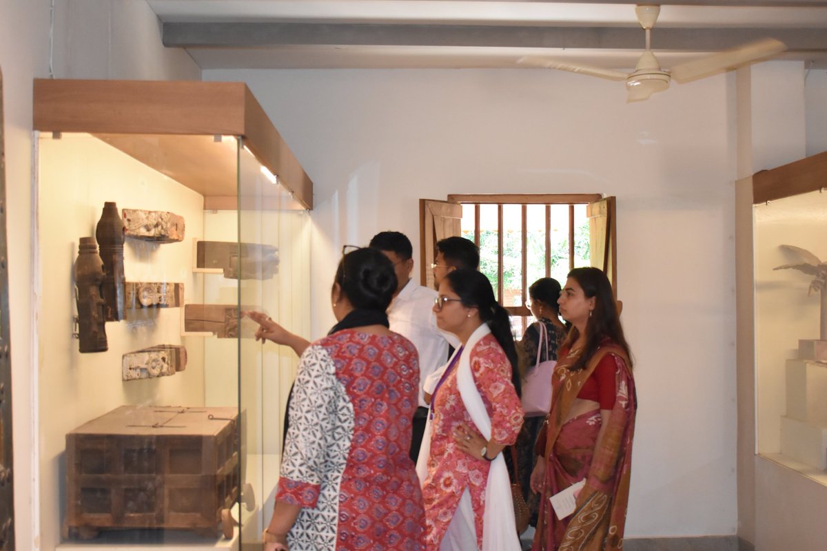 kalabhoomibbsr's tweet photo. This insightful visit deepened their understanding of Odisha’s vibrant handloom and Handicrafts heritage, highlighting the state’s rich cultural legacy.
#KalaBhoomi #OdishaCraftsMuseum #CulturalHeritage #HandicraftsOfOdisha #GopabandhuAcademy #AdministrativeTraining https://t.co/egpRFz6jNo