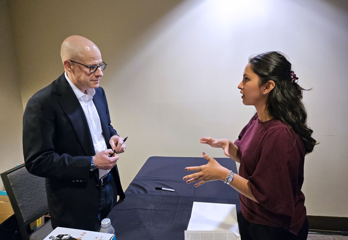 USC Center for the Political Future (@uscpolfuture) on Twitter photo #ICYMI: CPF Dir. <a href="/BobShrum/">Robert Shrum</a> joined foreign policy experts Ben Rhodes & <a href="/MaxBoot/">Max Boot 🇺🇦🇺🇸</a> for a talk on pathways to peace in the Middle East & the role of the US in the peace process.
Watch: youtu.be/HDTy0UedqGU?si…
Photos: bit.ly/cpf-pathways-t…
<a href="/brhodes/">Ben Rhodes</a> <a href="/USCDornsife/">USC Dornsife College of Letters, Arts & Sciences</a> <a href="/USCShoahFdn/">USC Shoah Foundation</a> <a href="/USC/">USC</a> #ICYMI: CPF Dir. <a href="/BobShrum/">Robert Shrum</a> joined foreign policy experts Ben Rhodes & <a href="/MaxBoot/">Max Boot 🇺🇦🇺🇸</a> for a talk on pathways to peace in the Middle East & the role of the US in the peace process.
Watch: youtu.be/HDTy0UedqGU?si…
Photos: bit.ly/cpf-pathways-t…
<a href="/brhodes/">Ben Rhodes</a> <a href="/USCDornsife/">USC Dornsife College of Letters, Arts & Sciences</a> <a href="/USCShoahFdn/">USC Shoah Foundation</a> <a href="/USC/">USC</a>